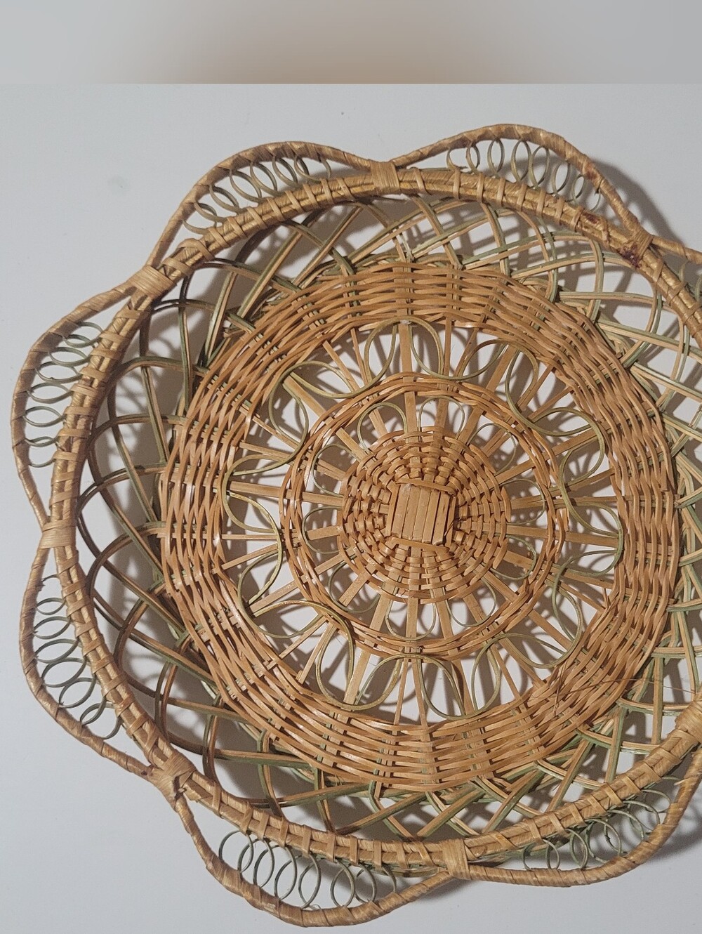 Green Vintage MCM rattan wall hanging decor plate boho basket